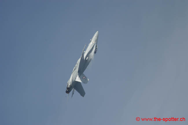 Swiss-F-18C (24)
