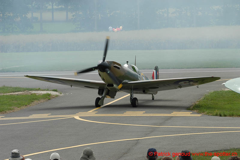 YVAIR05 in flight-1053