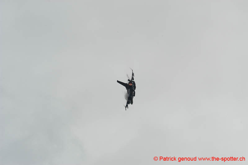 YVAIR05 in flight-1085