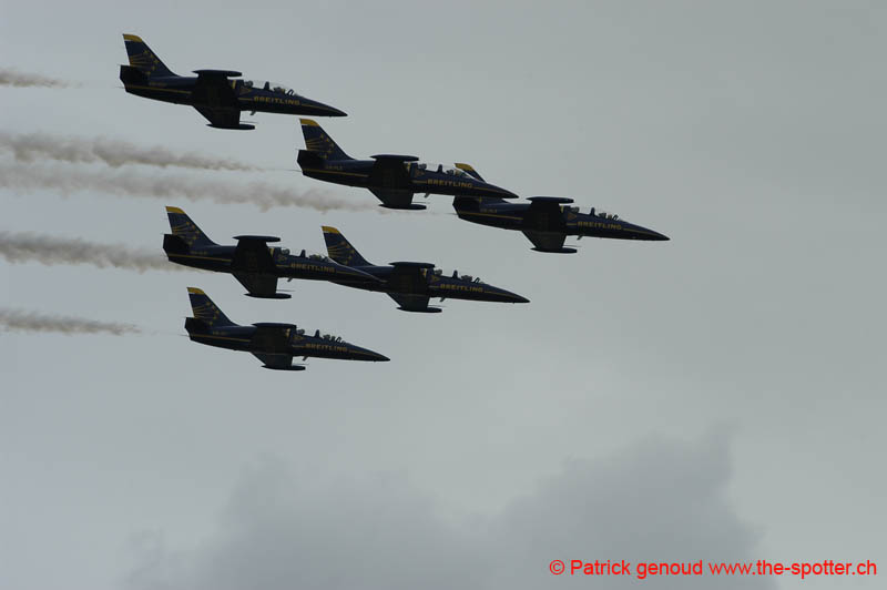 YVAIR05 in flight-1096