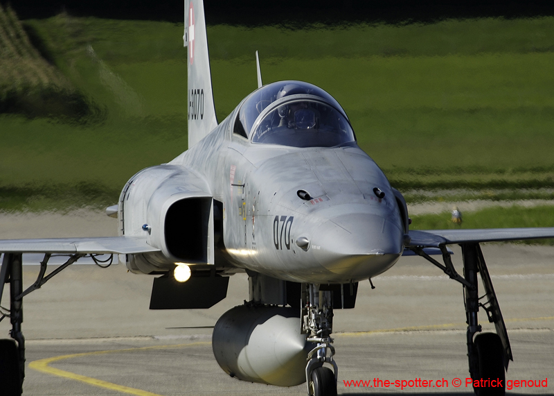 Falcon VS Hornet 23-24.08144