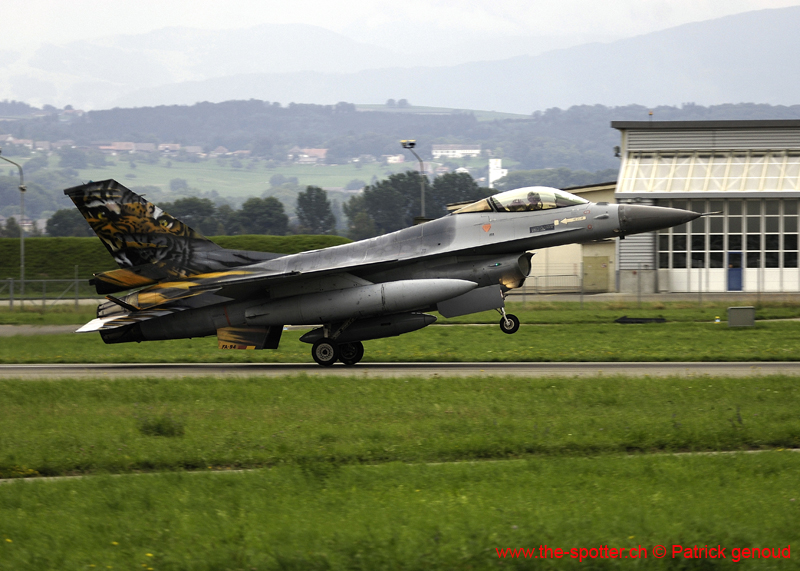 Falcon VS Hornet 23-24.08195