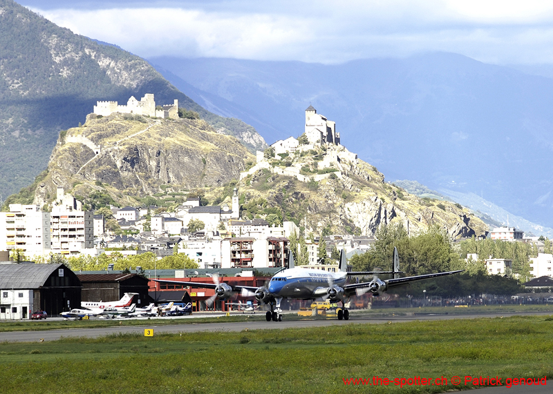 super constellation N73544  104