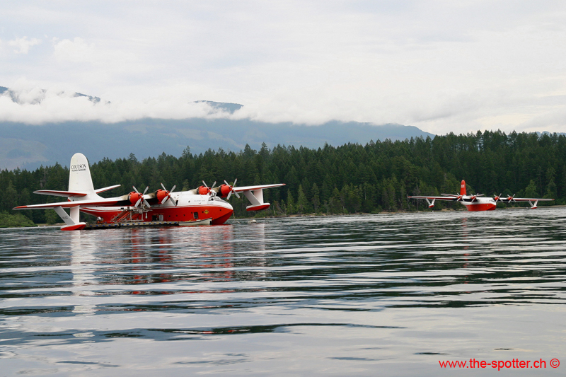 CAA9 070718 004-Martin Mars JRM-3 C-FLYKC+FLYL