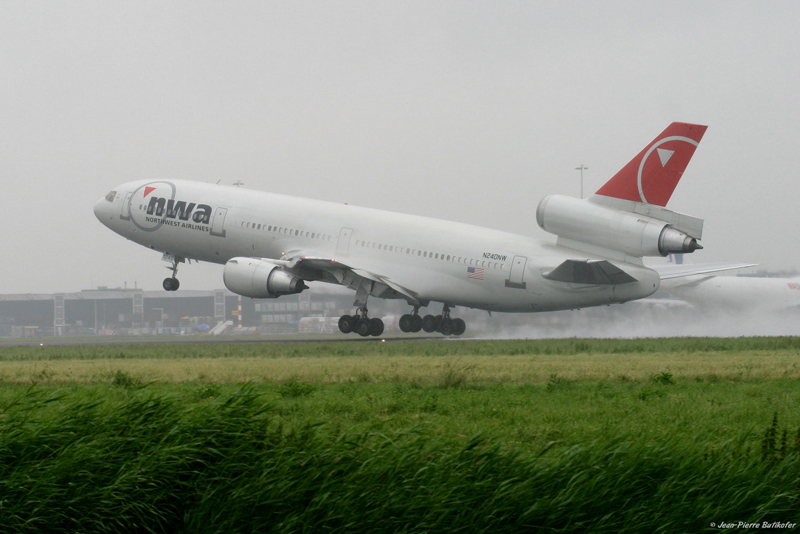 AMS 060621 11-Mc Donnell DC-10 N240NW Northwest Airlines