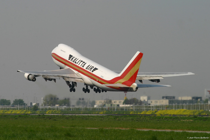 AMS 070425 52-Boeing B-747 N716CK Kalitta Air
