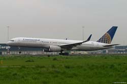 AMS 070425 30-Boeing B-757 N33132 Continental Airlines