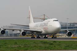 AMS 070425 69-Boeing B-747 B-KAB Dragonair Cargo