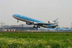AMS 070425 73-Mc Donnell MD-11 PH-KCA KLM