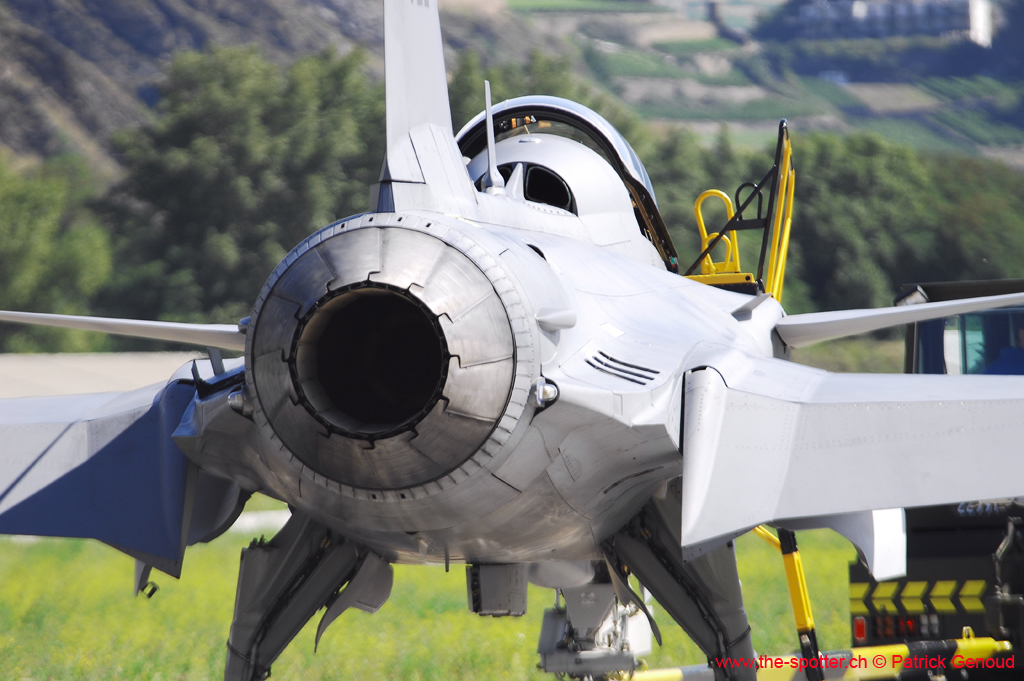 grippen-13-08-08-103