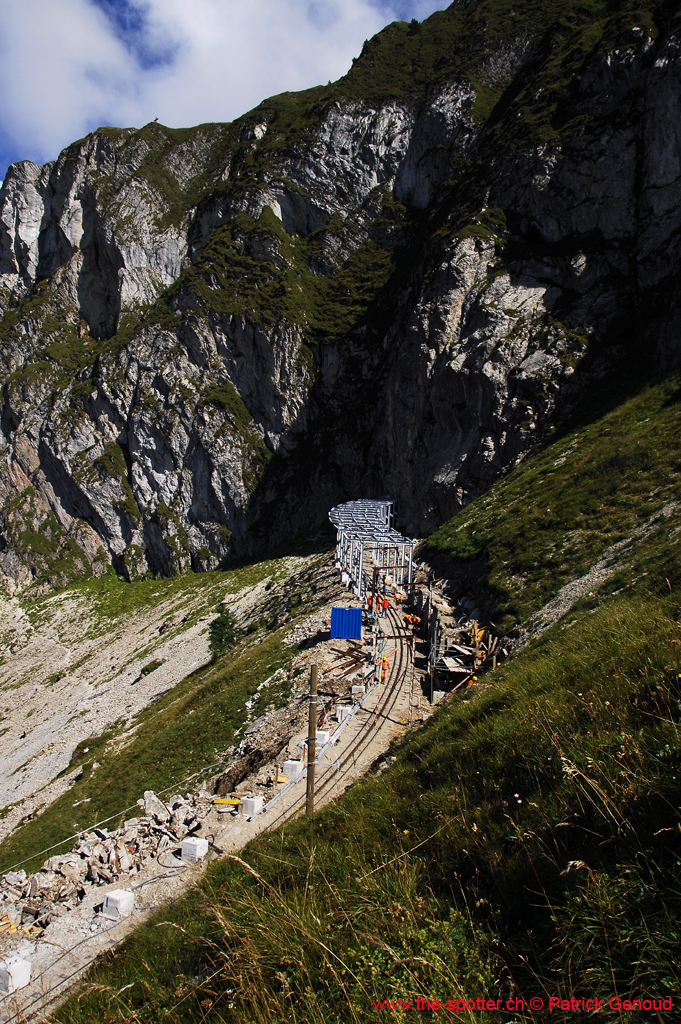 heliswiss-25-08-214