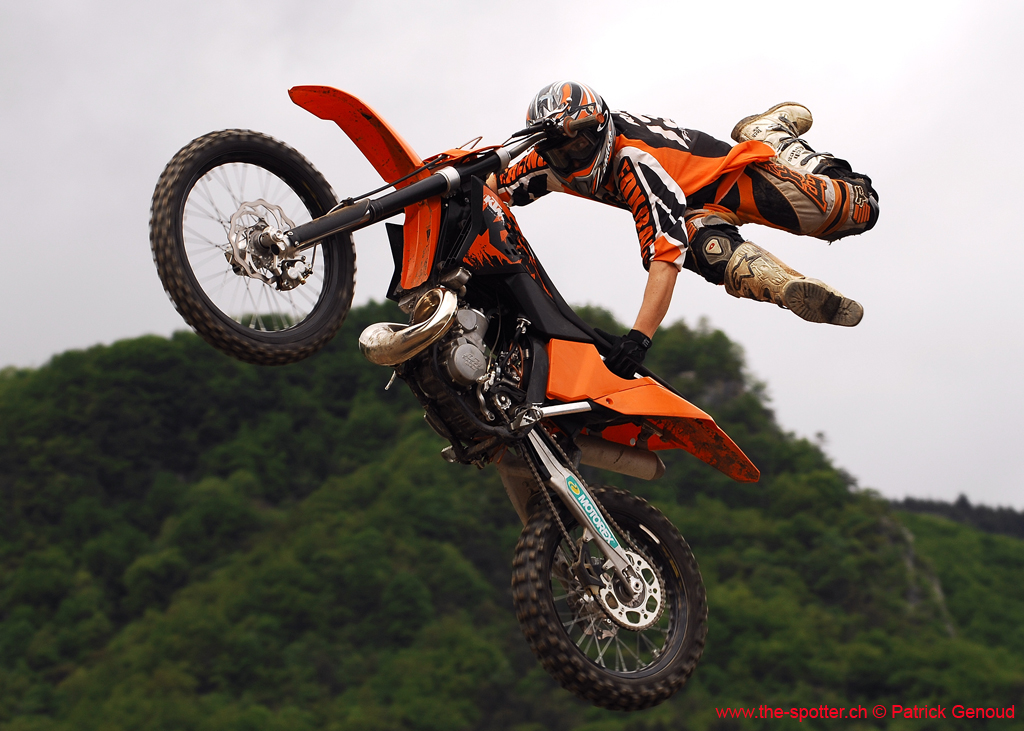 cross-17-05-08-130