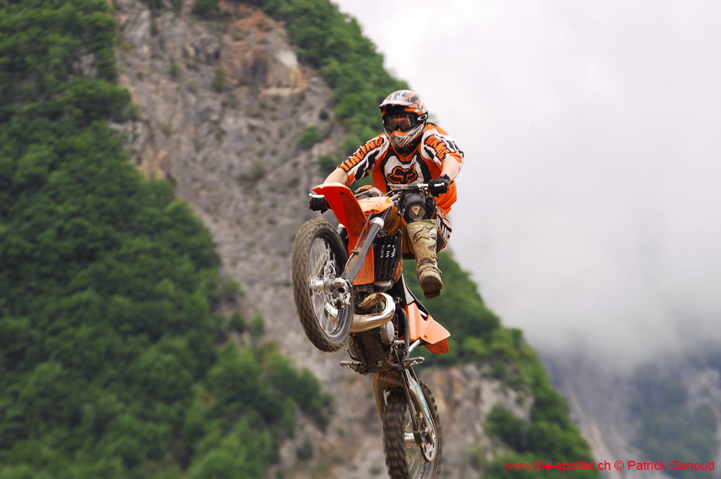 cross-17-05-08-143