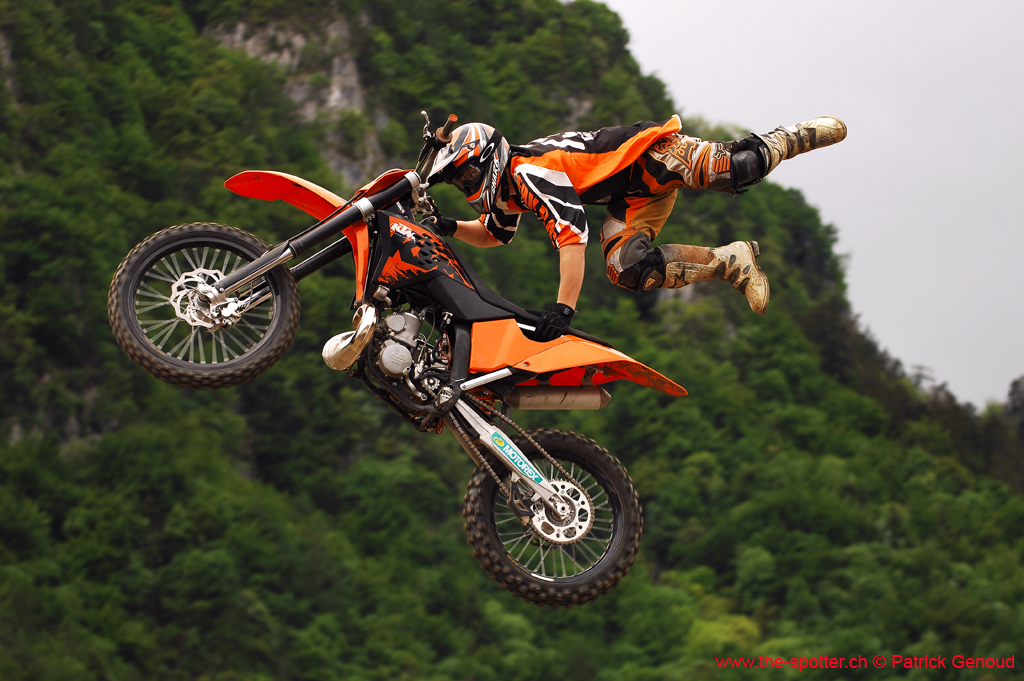 cross-17-05-08-152